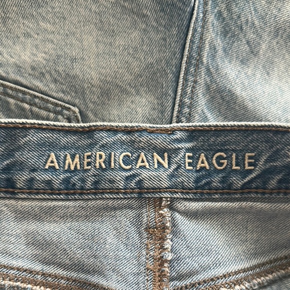 American Eagle Mom Shorts Cutoff Distressed Blue Denim Shorts sz 4 - Picture 12 of 12